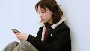 can I read my childs text messages.